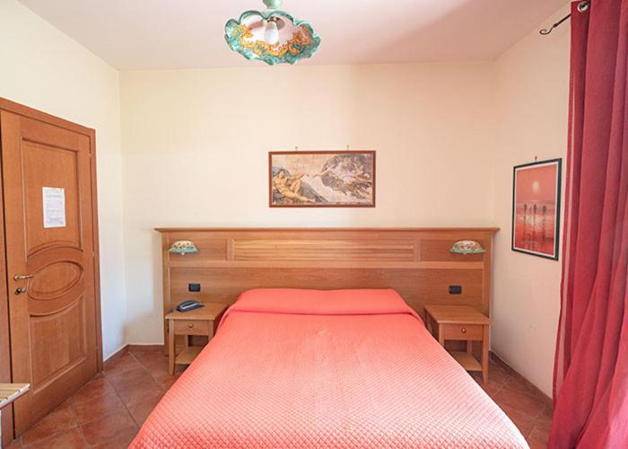 Hotel Sottovento Sant'Egidio del Monte Albino Eksteriør billede