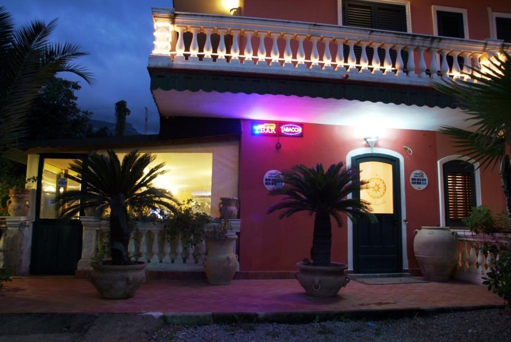 Hotel Sottovento Sant'Egidio del Monte Albino Eksteriør billede