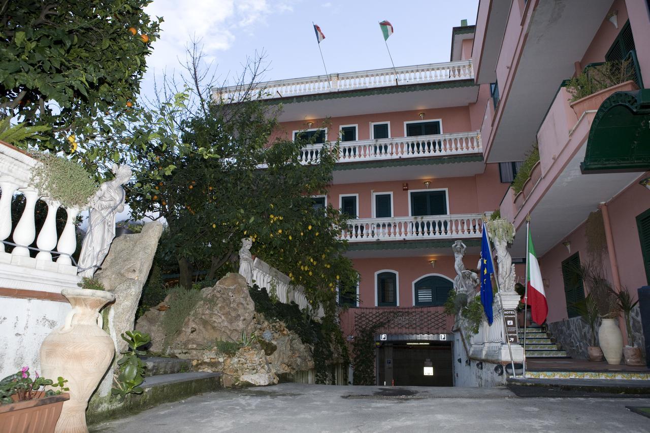 Hotel Sottovento Sant'Egidio del Monte Albino Eksteriør billede