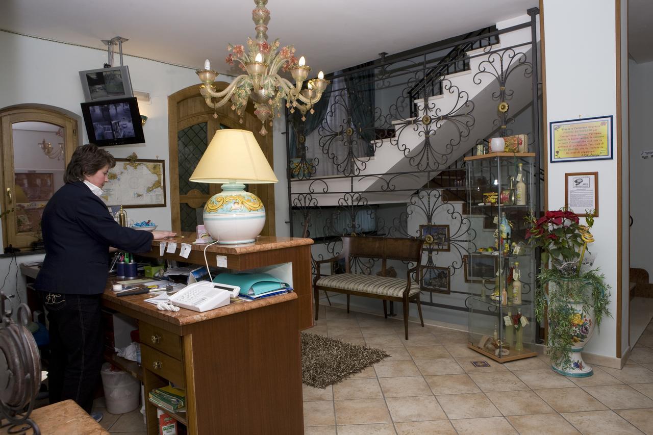 Hotel Sottovento Sant'Egidio del Monte Albino Eksteriør billede
