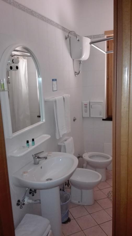 Hotel Sottovento Sant'Egidio del Monte Albino Eksteriør billede