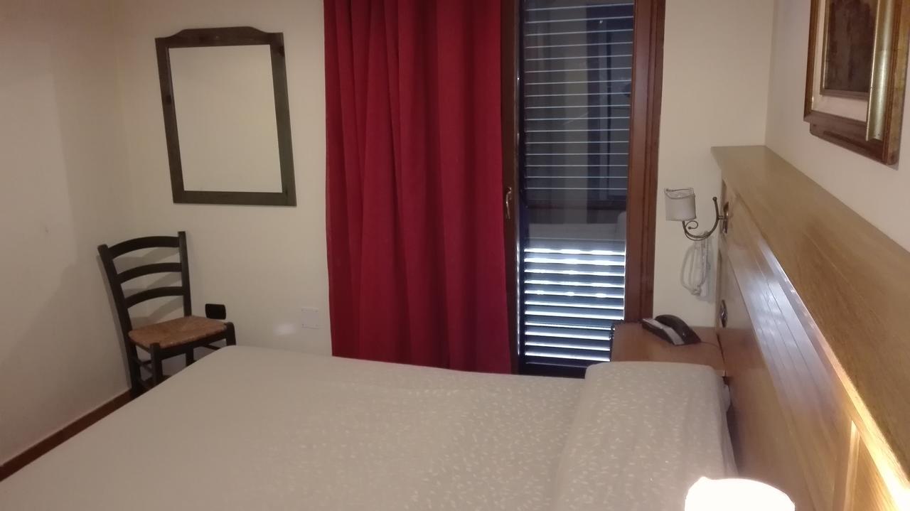 Hotel Sottovento Sant'Egidio del Monte Albino Eksteriør billede