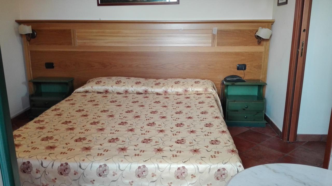 Hotel Sottovento Sant'Egidio del Monte Albino Eksteriør billede